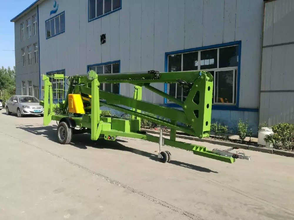 拖车折臂式升降机