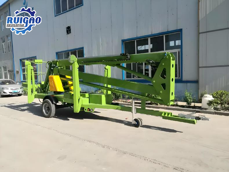 拖车折臂式升降机