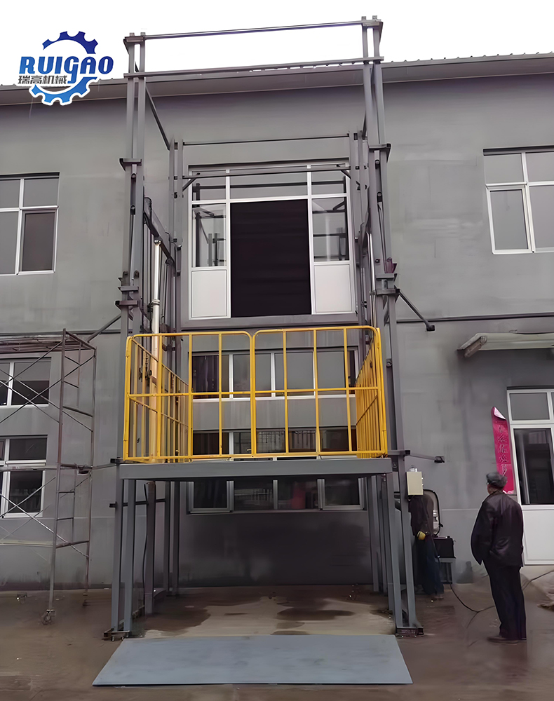 室外导轨式升降货梯